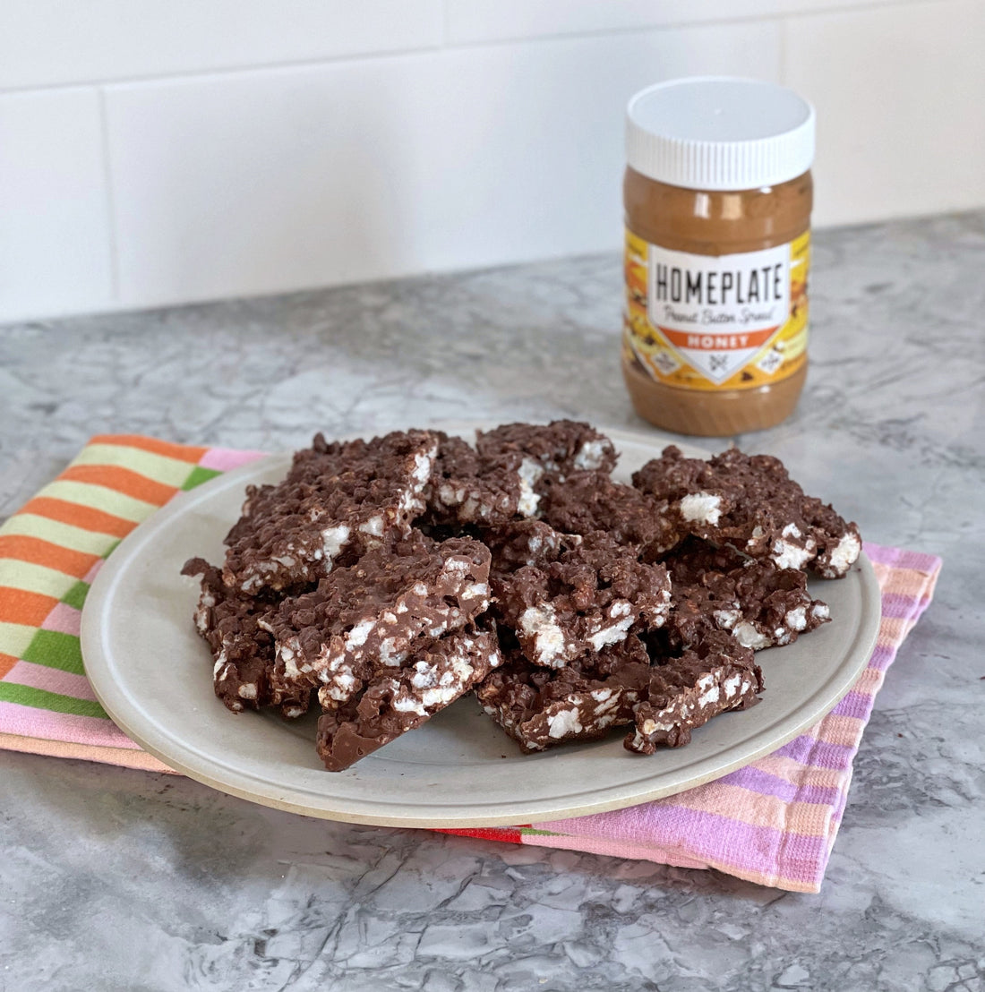 HomePlate Honey Peanut Butter Chocolate Crunch Bars made with rice cakes.